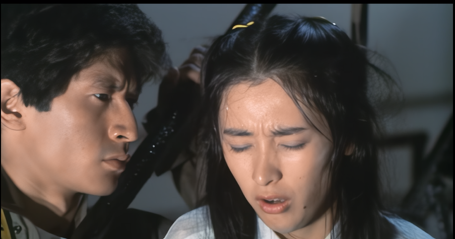 1981年日本电影《美女绳化妆》，主演高仓美贵，讲述一个富家千金美少女的堕落历程。